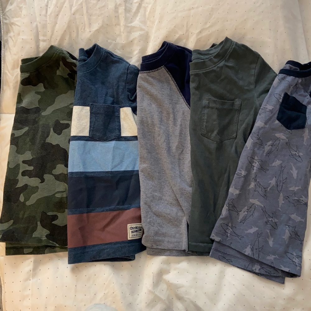 Bundle of boys short sleeve T’s. 2T